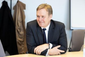 Sørensen meets Kosovo and Serbia chief negotiators over dialogue work plan